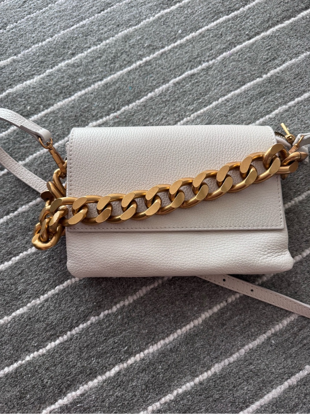 Viola Castillani Leather Purse